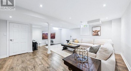 Residential - Single Family Home - Vaughan, Canada - Canada