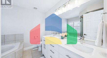 Residential - Single Family Home - Vaughan, Canada - Canada