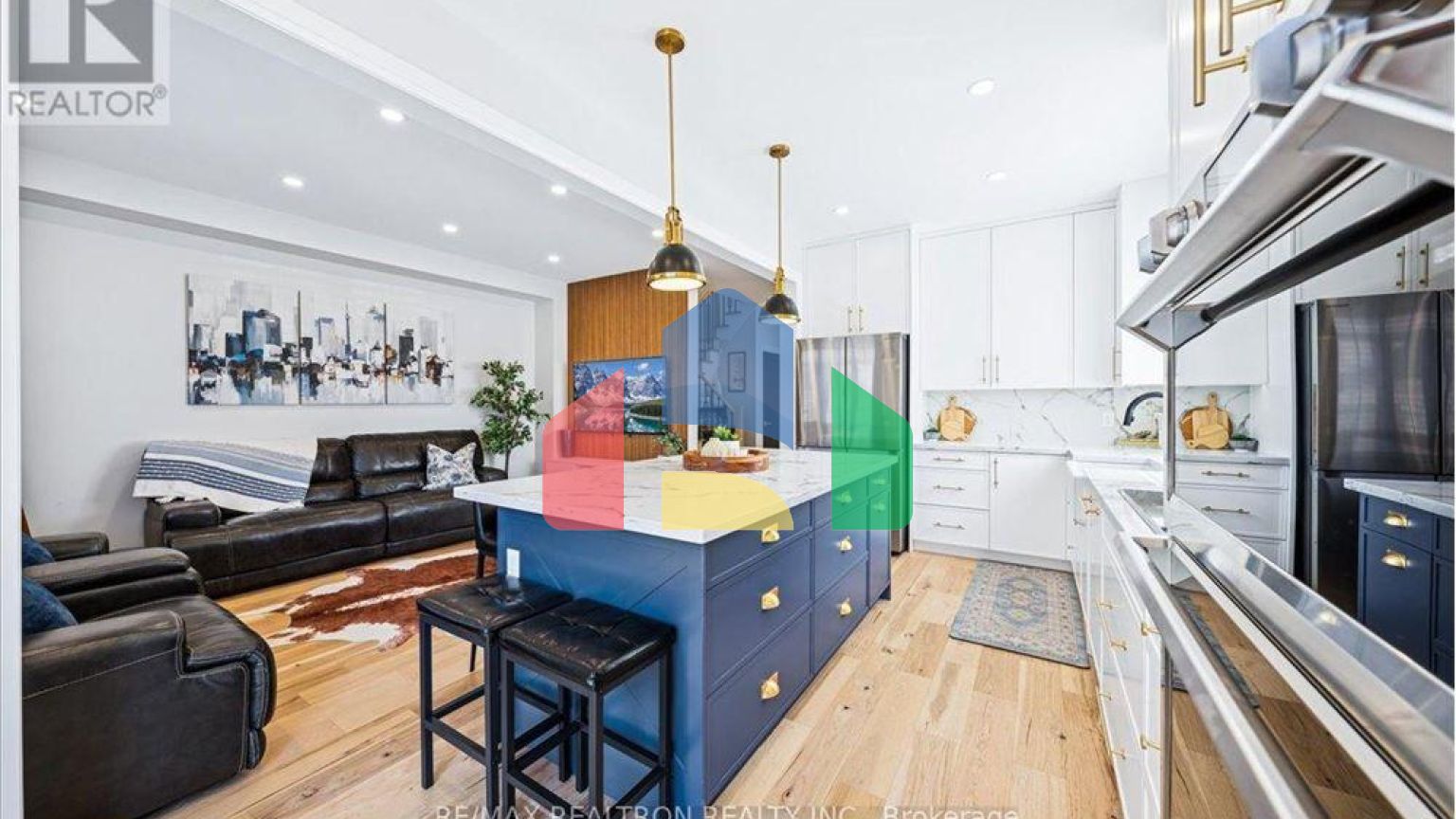 Residential - Single Family Home - Vaughan, Canada - Canada