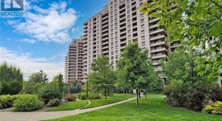Residential - Condo/Apartment - Vaughan, Canada - Canada
