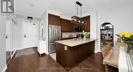 Residential - Condo/Apartment - Vaughan, Canada - Canada