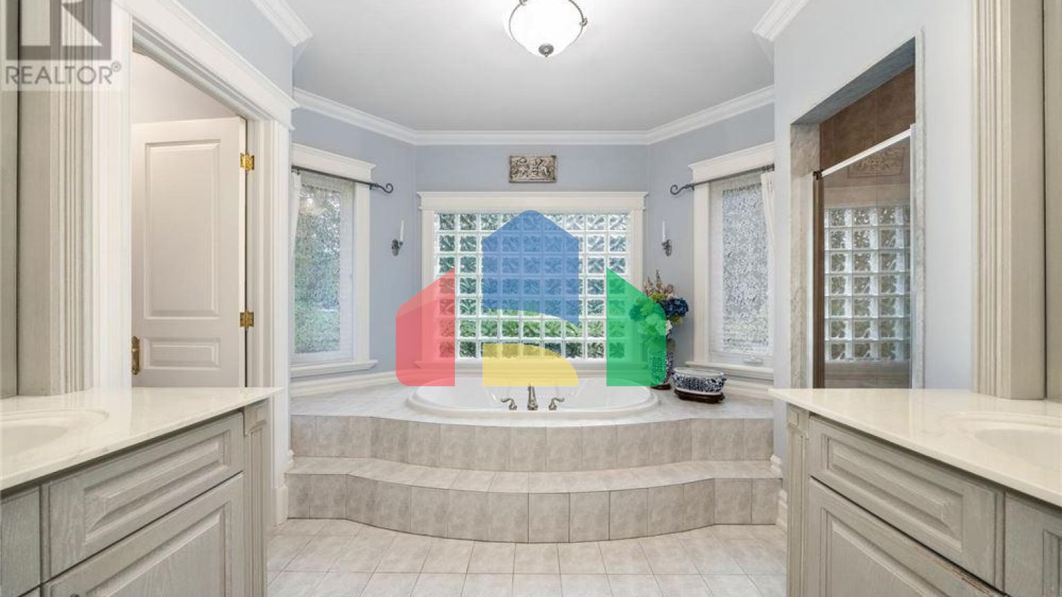 Residential - Single Family Home - Vaughan, Canada - Canada