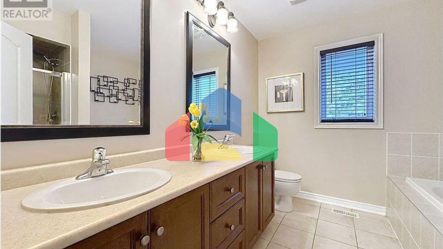 Residential - Single Family Home - Vaughan, Canada - Canada