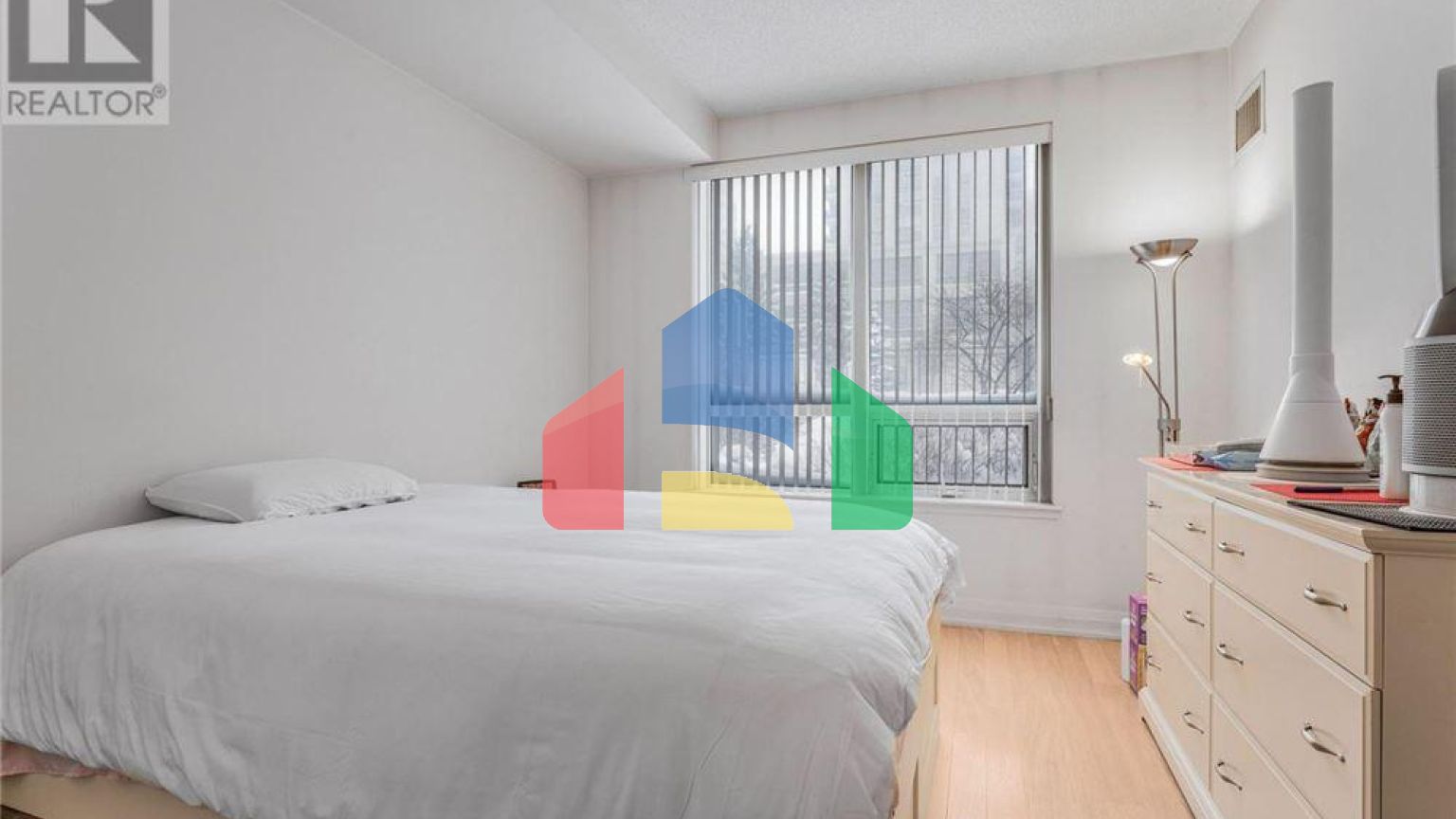 Residential - Condo/Apartment - Vaughan, Canada - Canada