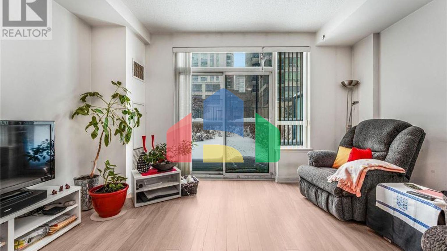 Residential - Condo/Apartment - Vaughan, Canada - Canada