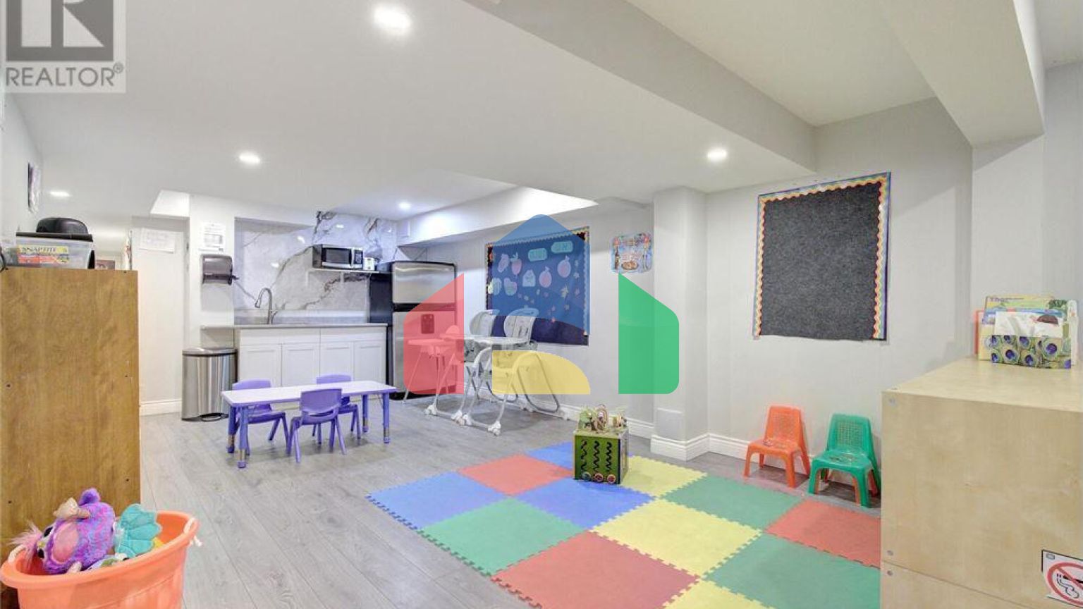 Residential - Single Family Home - Vaughan, Canada - Canada