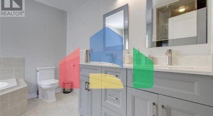 Residential - Single Family Home - Vaughan, Canada - Canada