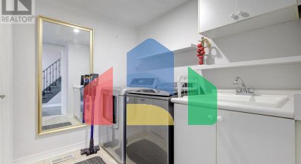 Residential - Single Family Home - Vaughan, Canada - Canada