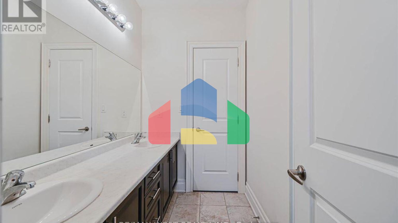 Residential - Single Family Home - Vaughan, Canada - Canada