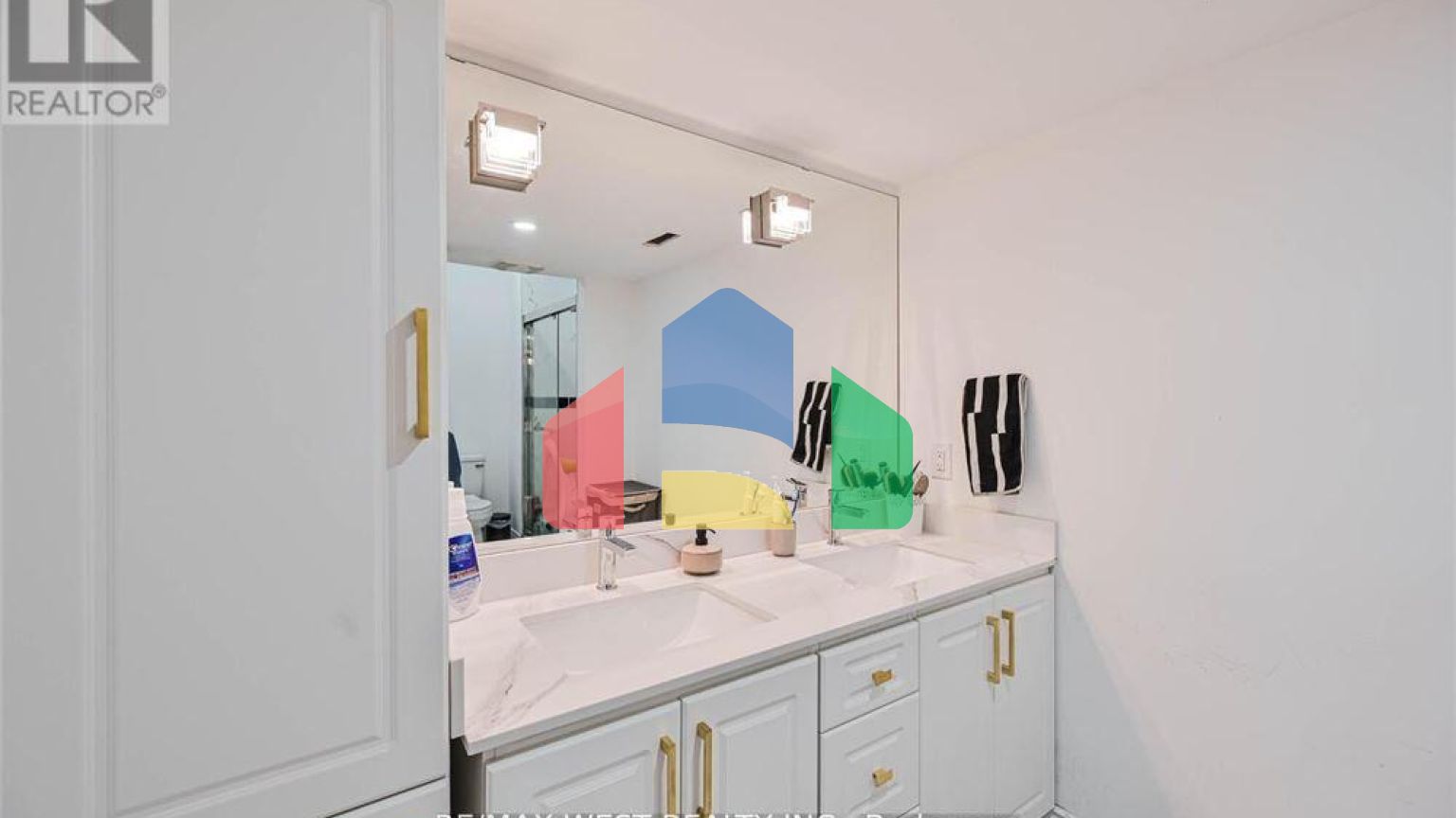 Residential - Single Family Home - Vaughan, Canada - Canada