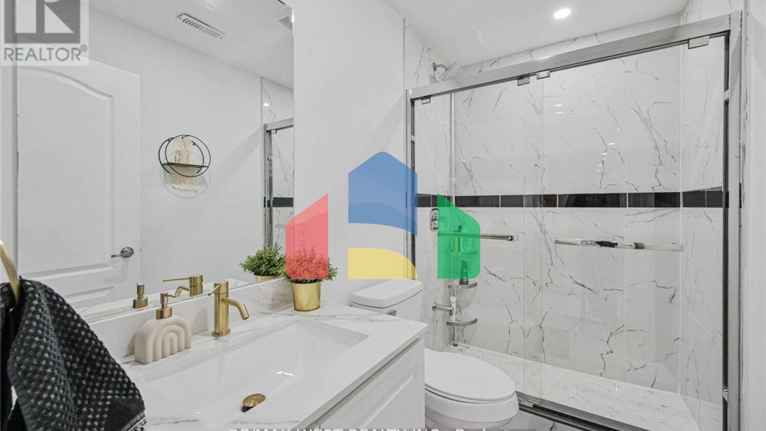 Residential - Single Family Home - Vaughan, Canada - Canada