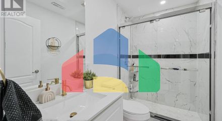 Residential - Single Family Home - Vaughan, Canada - Canada