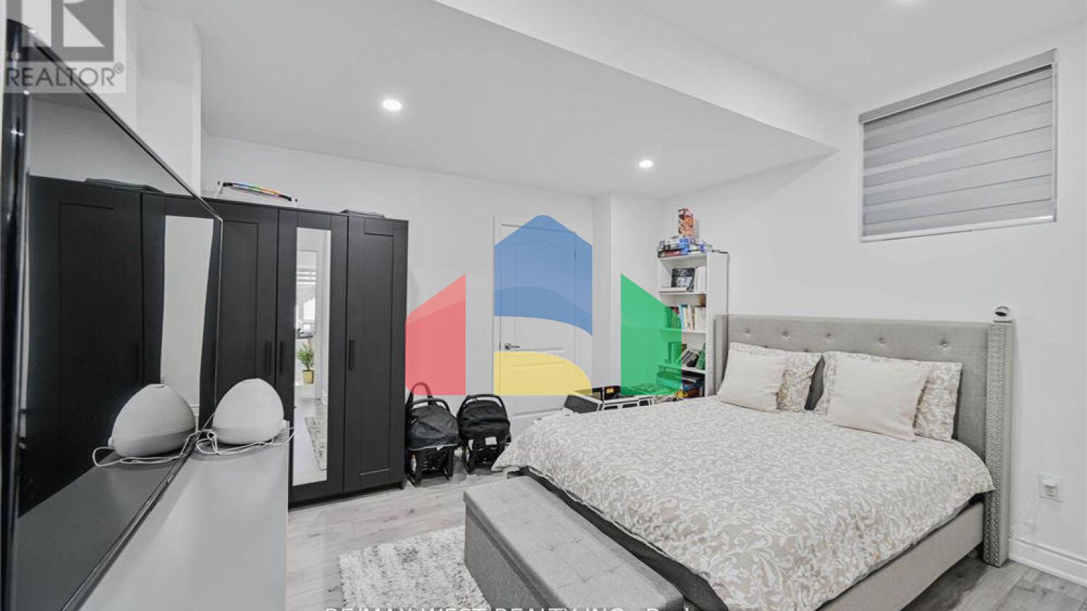 Residential - Single Family Home - Vaughan, Canada - Canada