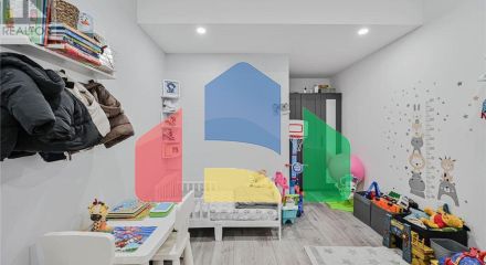 Residential - Single Family Home - Vaughan, Canada - Canada