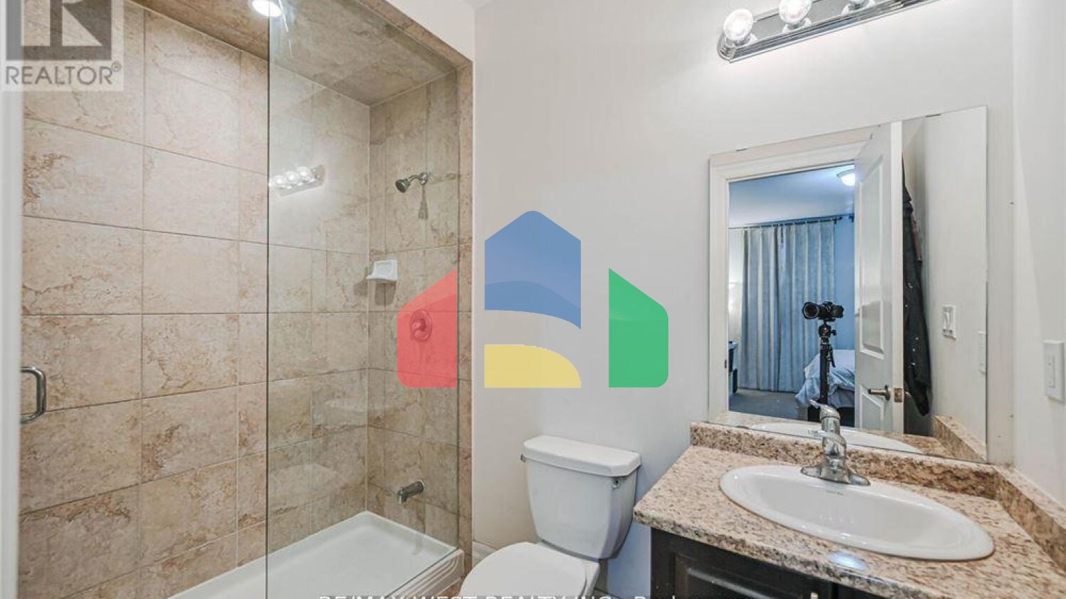 Residential - Single Family Home - Vaughan, Canada - Canada