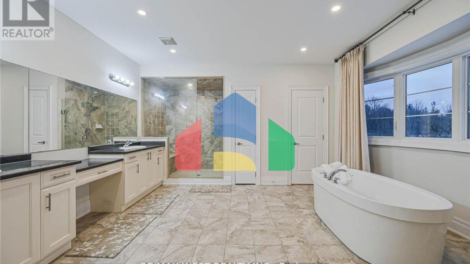 Residential - Single Family Home - Vaughan, Canada - Canada