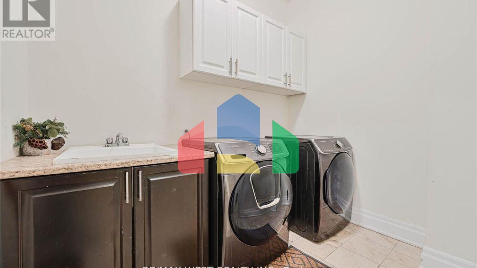 Residential - Single Family Home - Vaughan, Canada - Canada