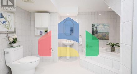 Residential - Single Family Home - Vaughan, Canada - Canada