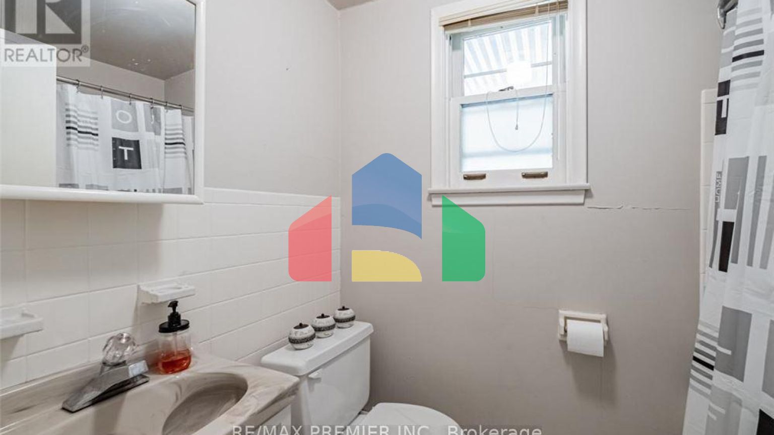 Residential - Single Family Home - Vaughan, Canada - Canada