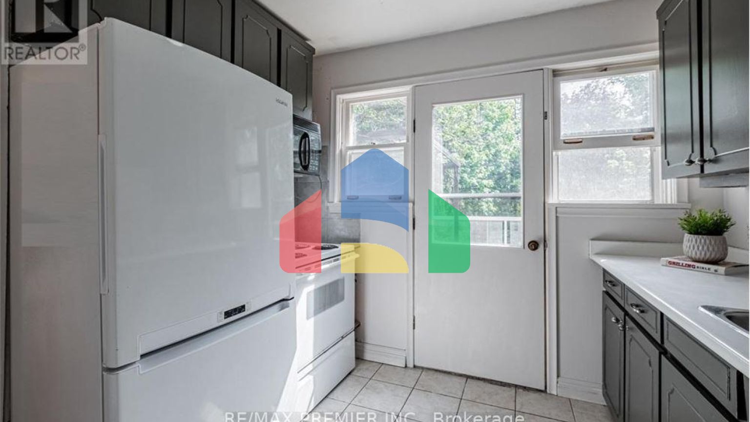 Residential - Single Family Home - Vaughan, Canada - Canada