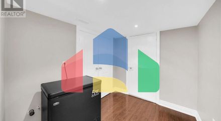 Residential - Single Family Home - Vaughan, Canada - Canada