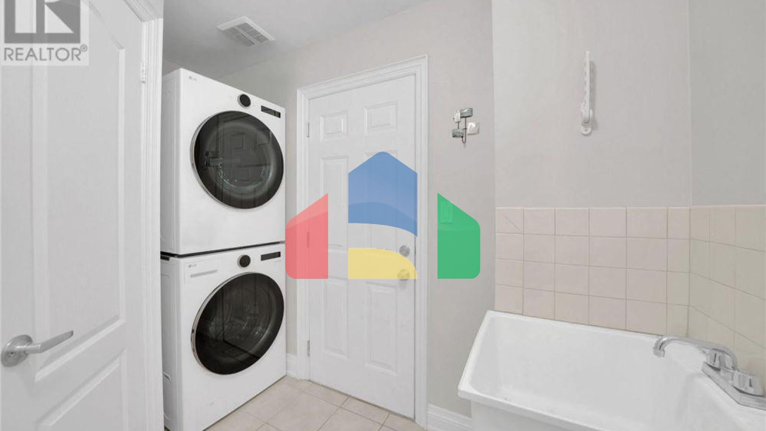 Residential - Single Family Home - Vaughan, Canada - Canada