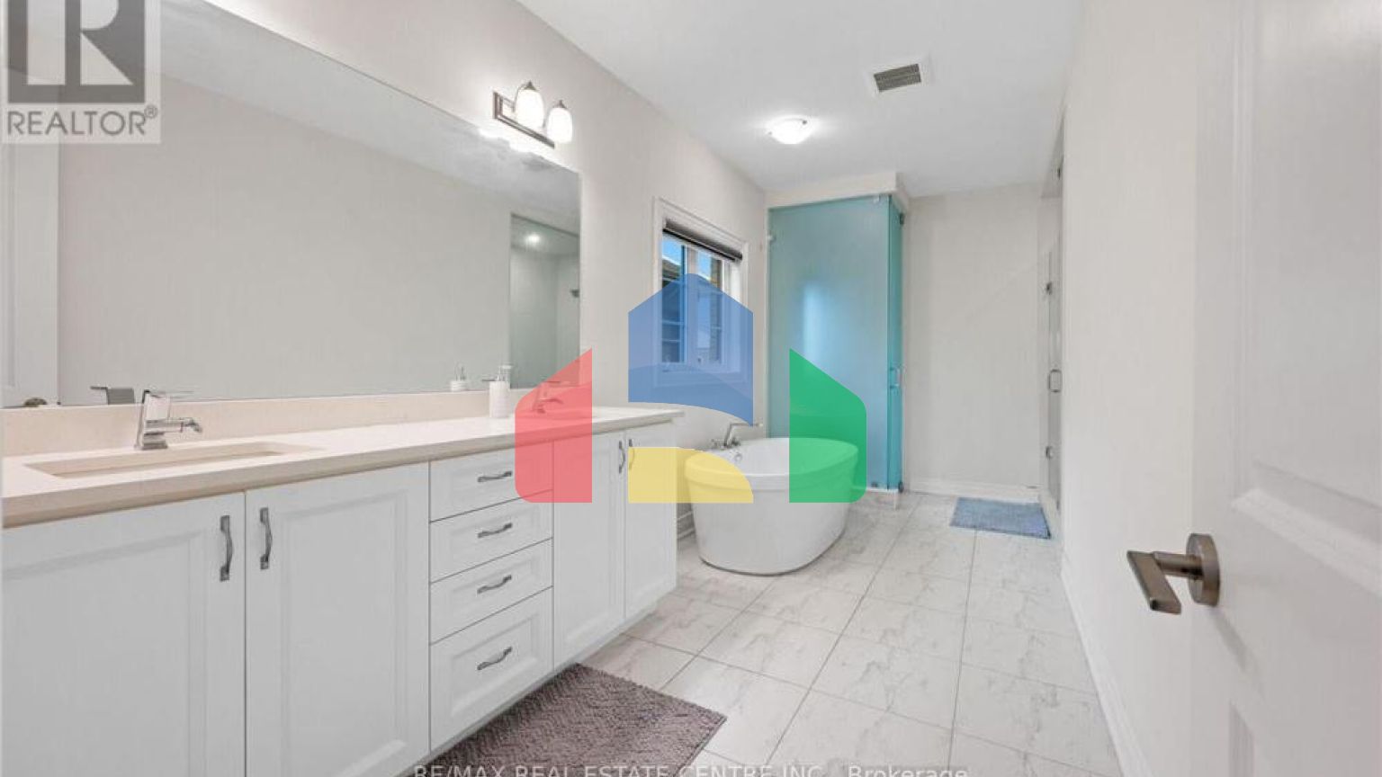 Residential - Single Family Home - Vaughan, Canada - Canada