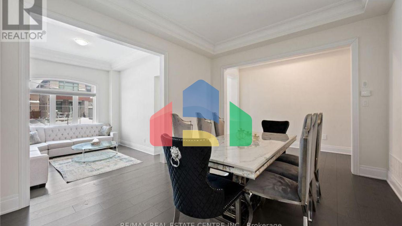 Residential - Single Family Home - Vaughan, Canada - Canada