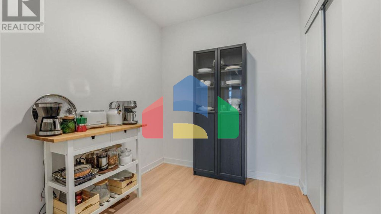 Residential - Single Family Home - Vaughan, Canada - Canada