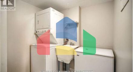 Residential - Single Family Home - Vaughan, Canada - Canada