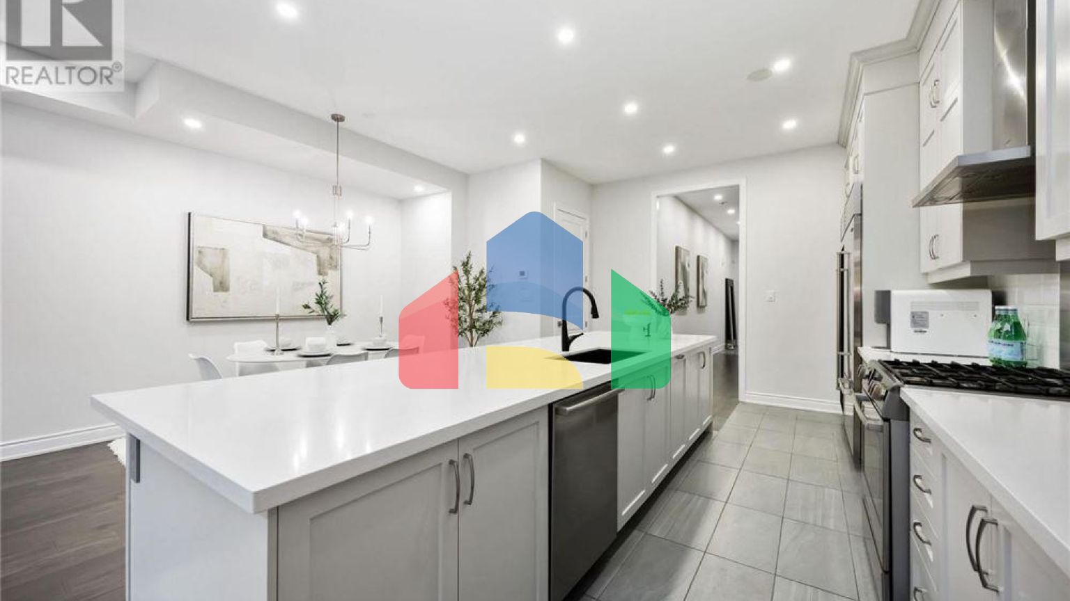 Residential - Single Family Home - Vaughan, Canada - Canada