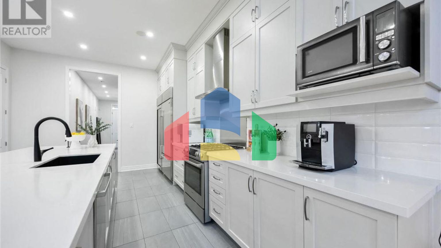 Residential - Single Family Home - Vaughan, Canada - Canada