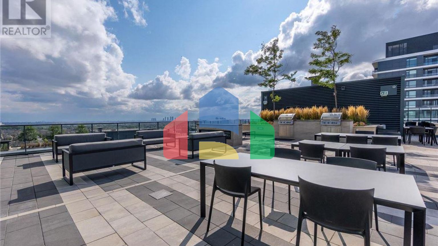 Residential - Single Family Home - Vaughan, Canada - Canada