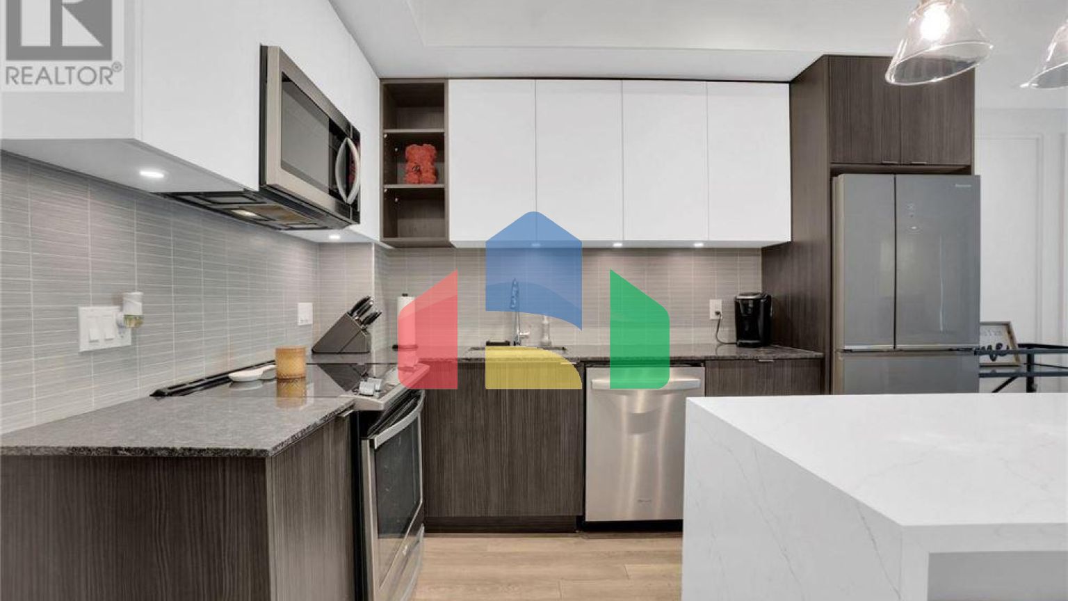 Residential - Single Family Home - Vaughan, Canada - Canada