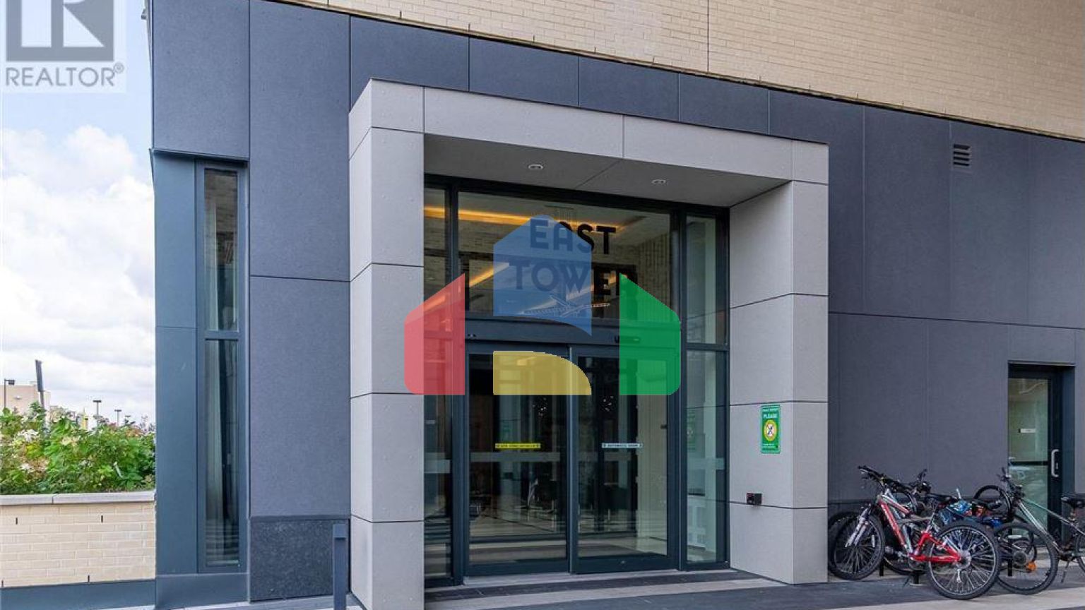 Residential - Single Family Home - Vaughan, Canada - Canada