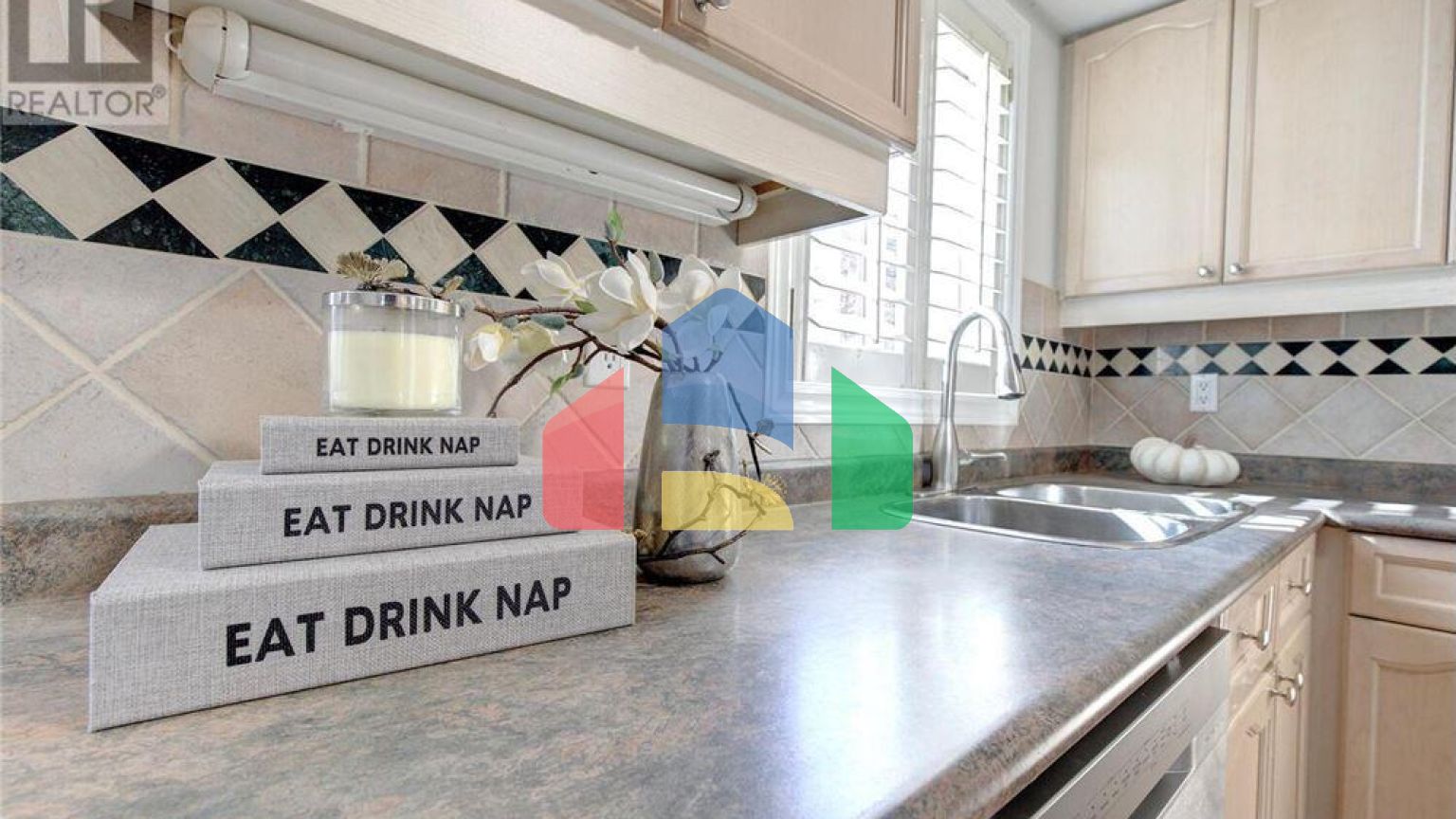 Residential - Single Family Home - Vaughan, Canada - Canada