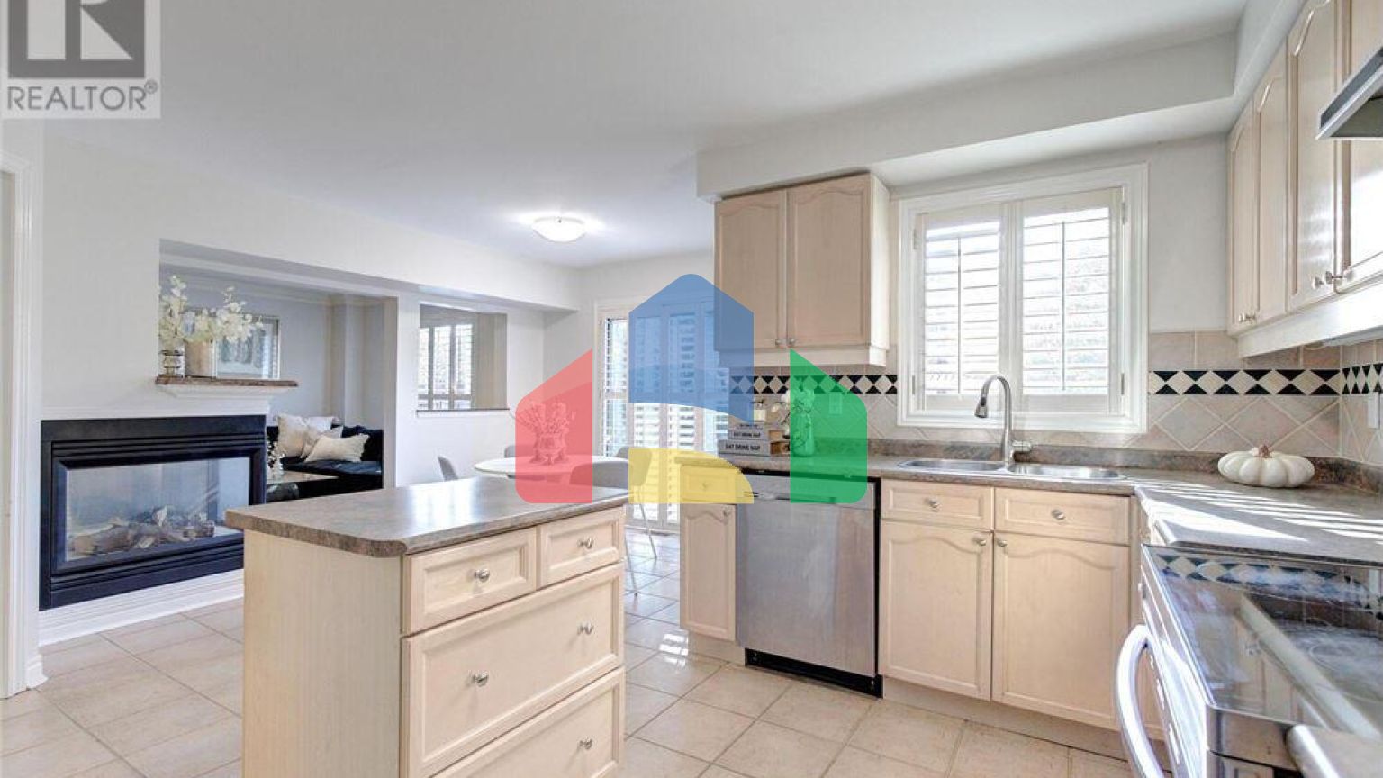 Residential - Single Family Home - Vaughan, Canada - Canada