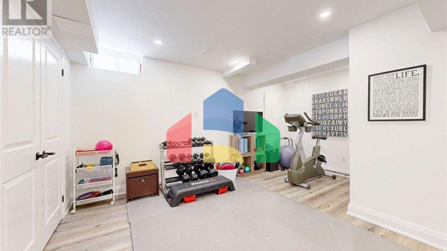 Residential - Single Family Home - Vaughan, Canada - Canada