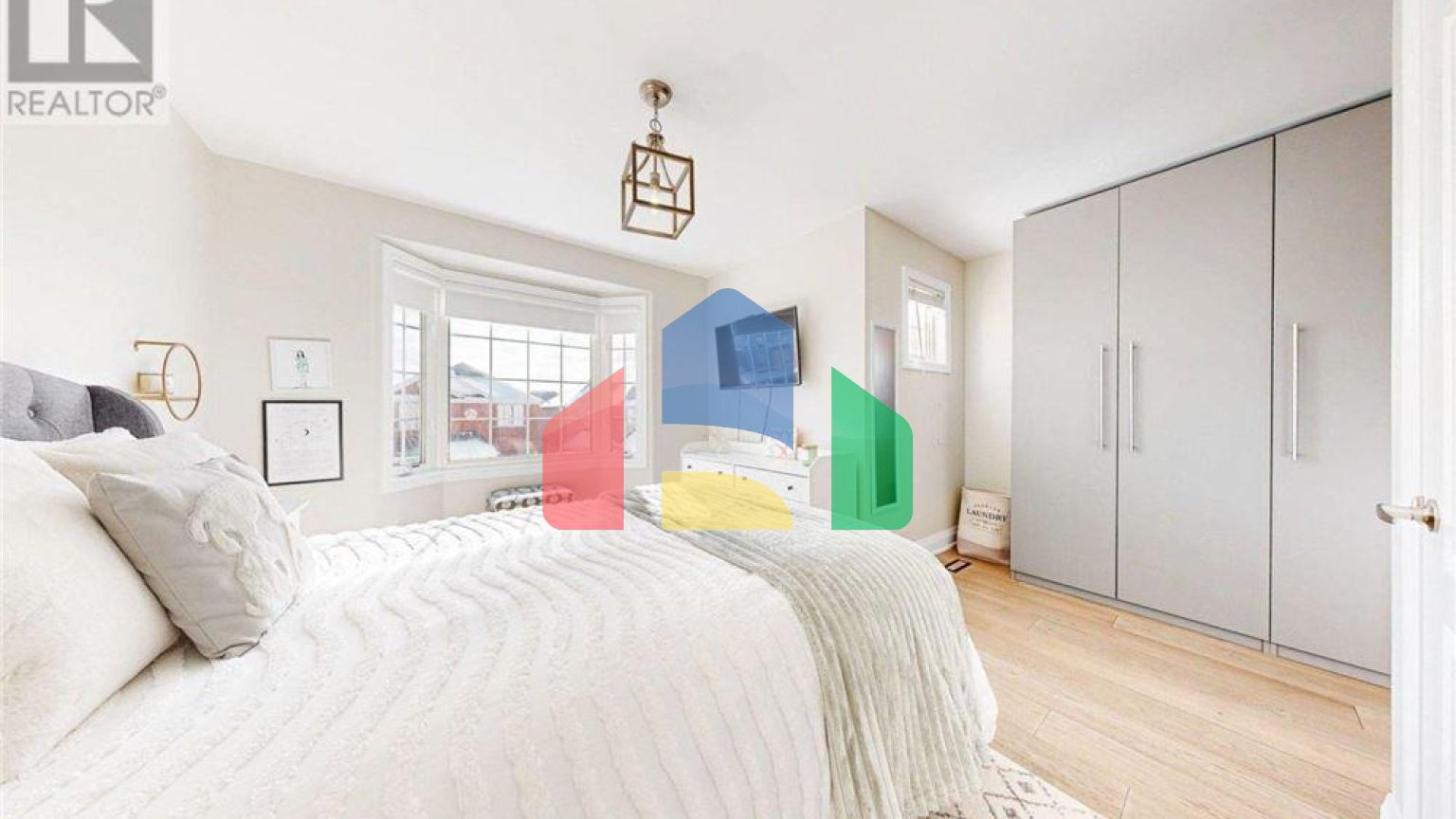 Residential - Single Family Home - Vaughan, Canada - Canada