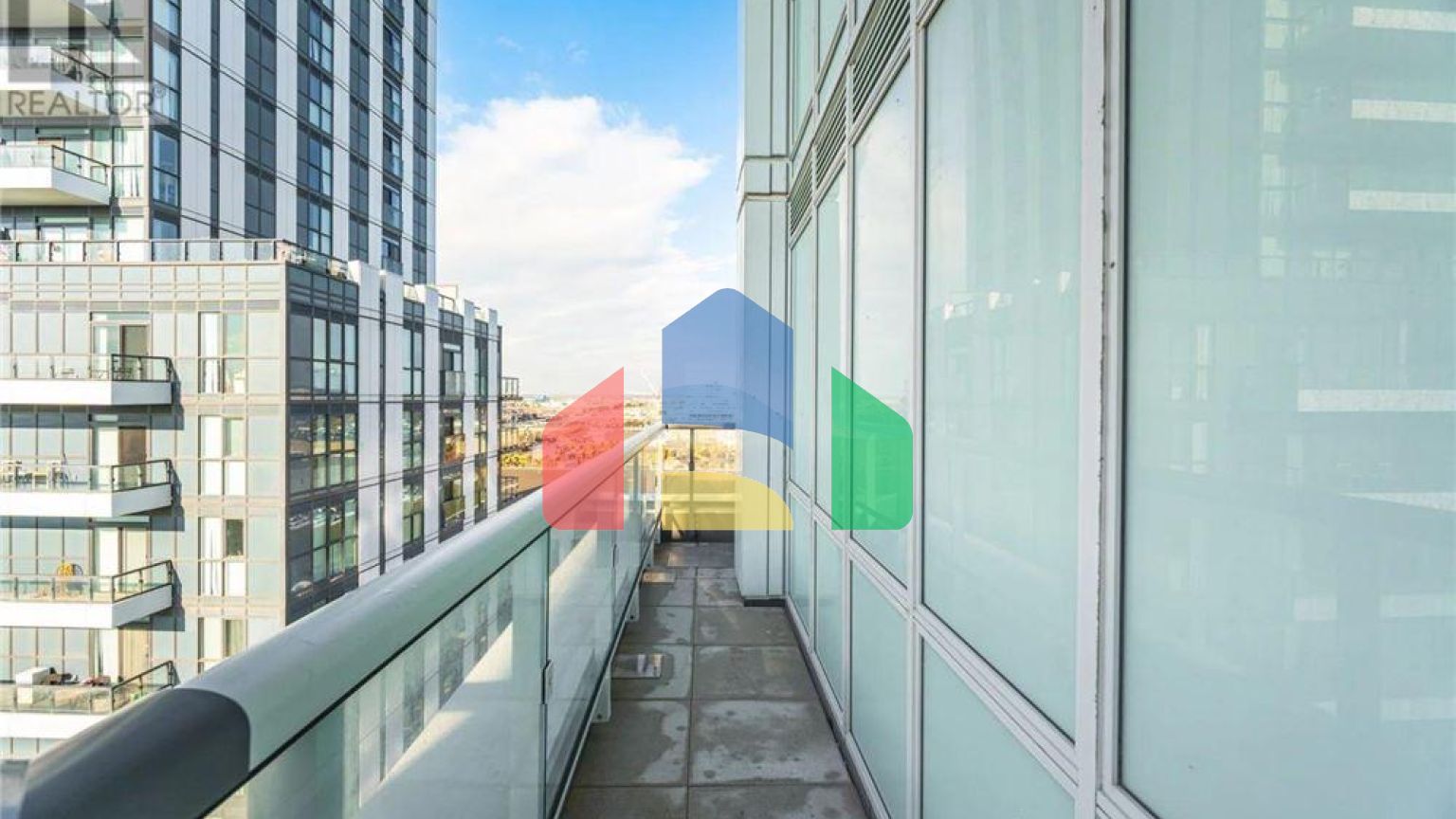 Residential - Single Family Home - Vaughan, Canada - Canada