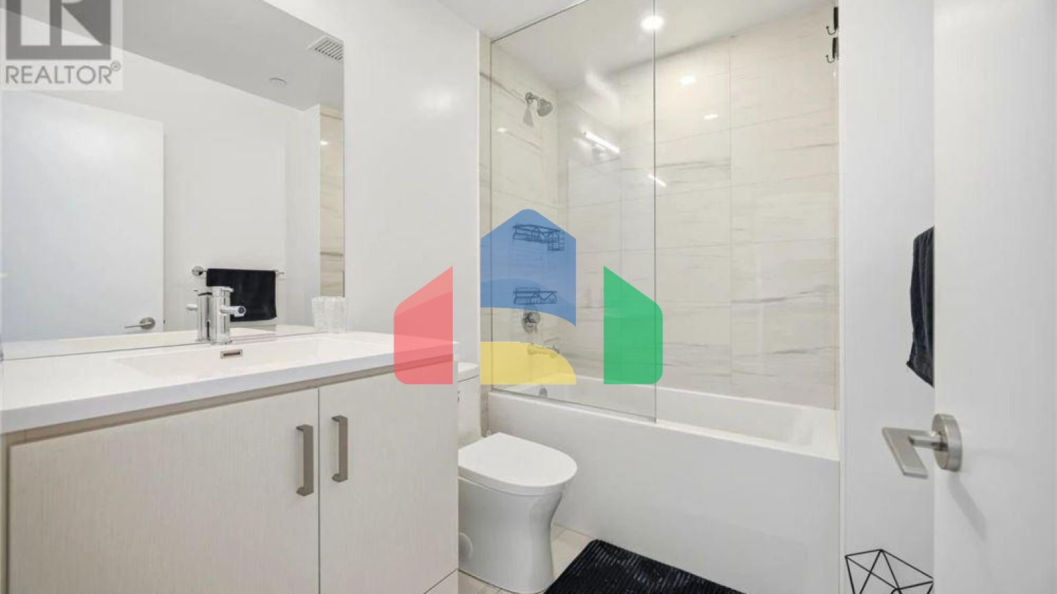 Residential - Single Family Home - Vaughan, Canada - Canada