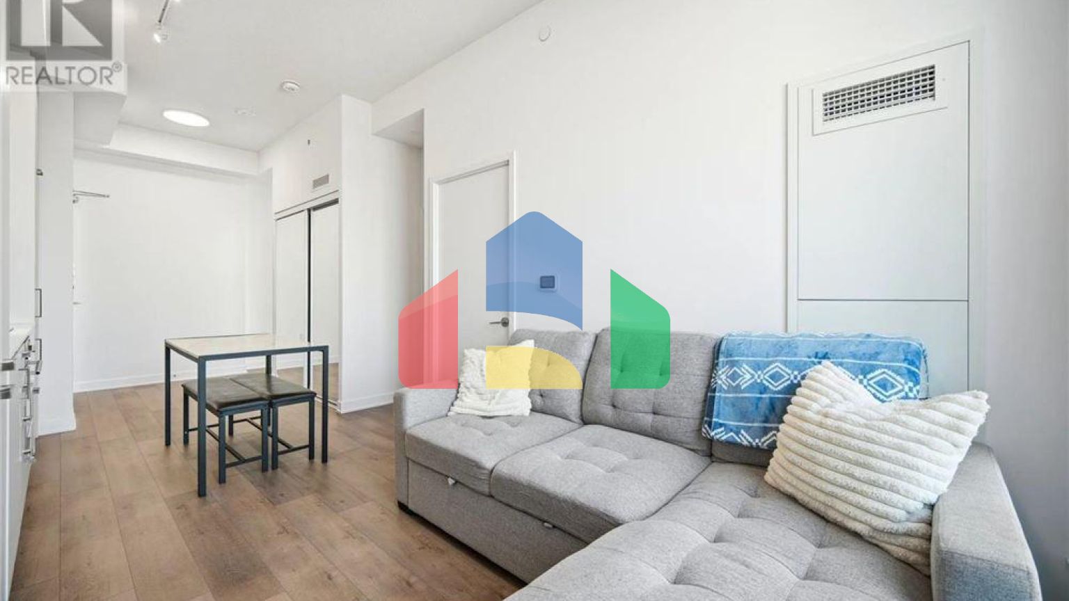 Residential - Single Family Home - Vaughan, Canada - Canada