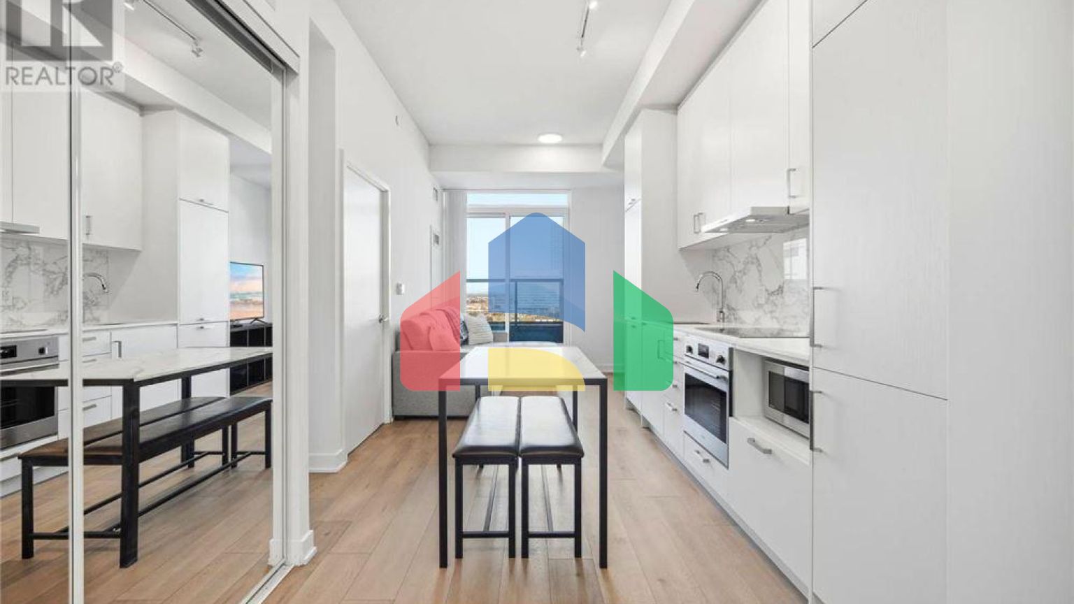 Residential - Single Family Home - Vaughan, Canada - Canada