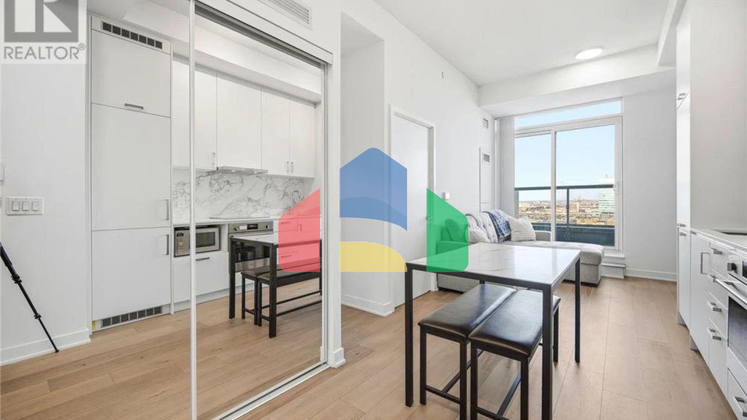 Residential - Single Family Home - Vaughan, Canada - Canada