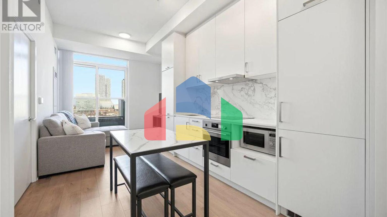 Residential - Single Family Home - Vaughan, Canada - Canada