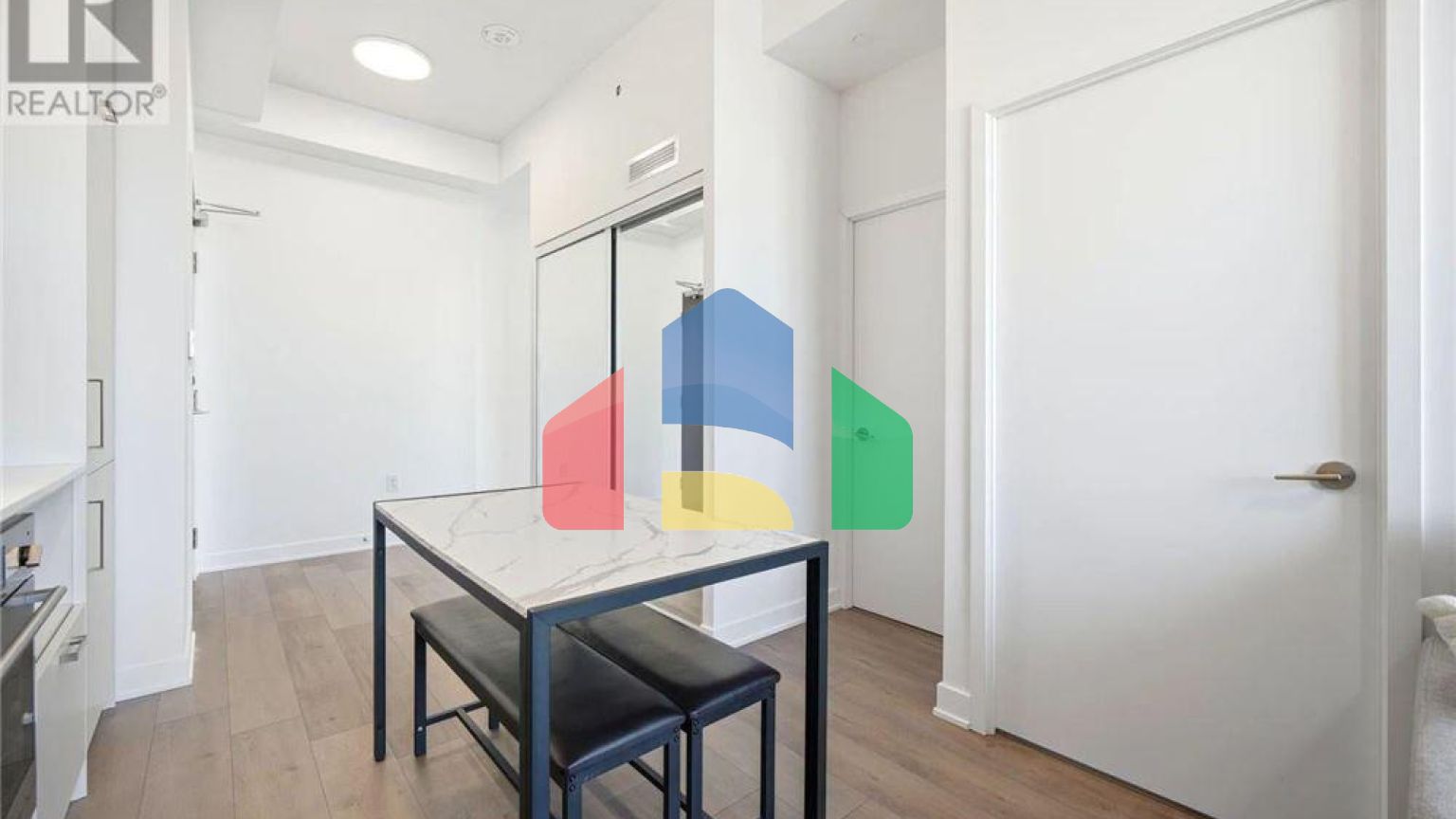 Residential - Single Family Home - Vaughan, Canada - Canada