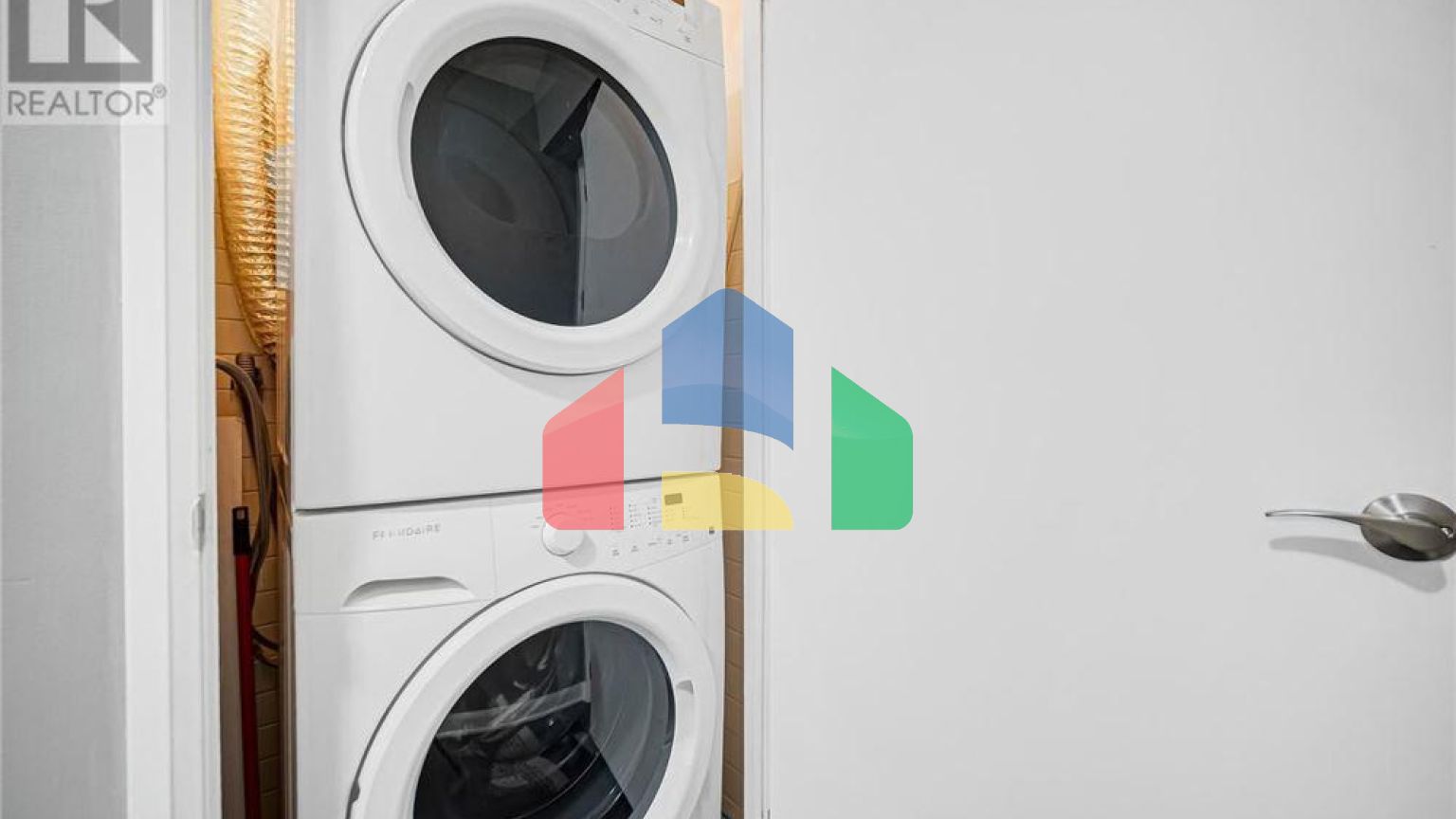 Residential - Single Family Home - Vaughan, Canada - Canada