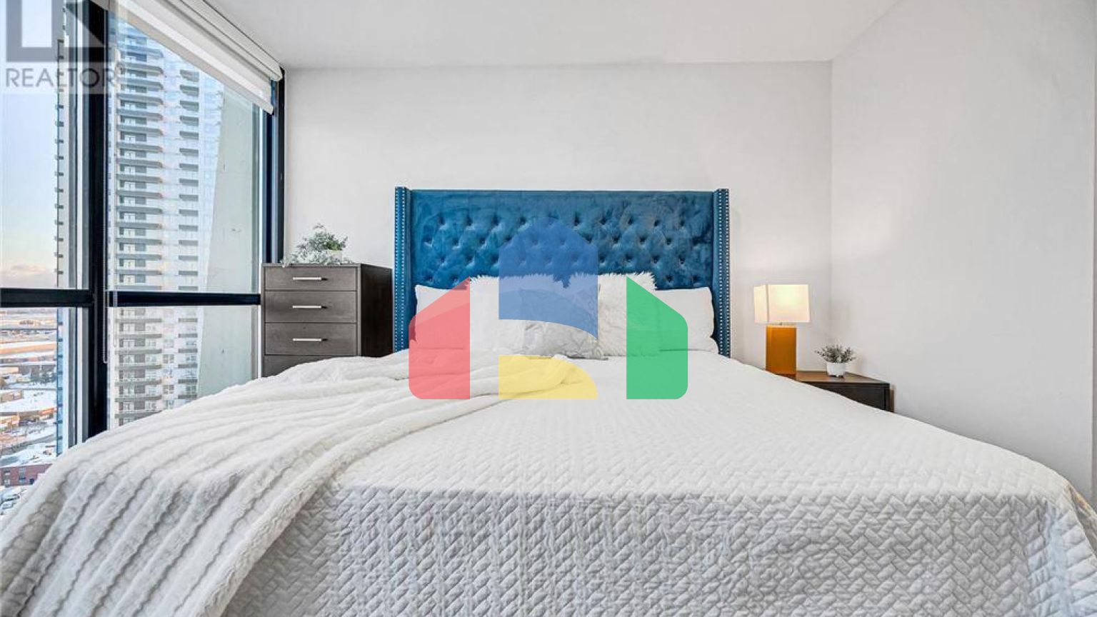 Residential - Single Family Home - Vaughan, Canada - Canada