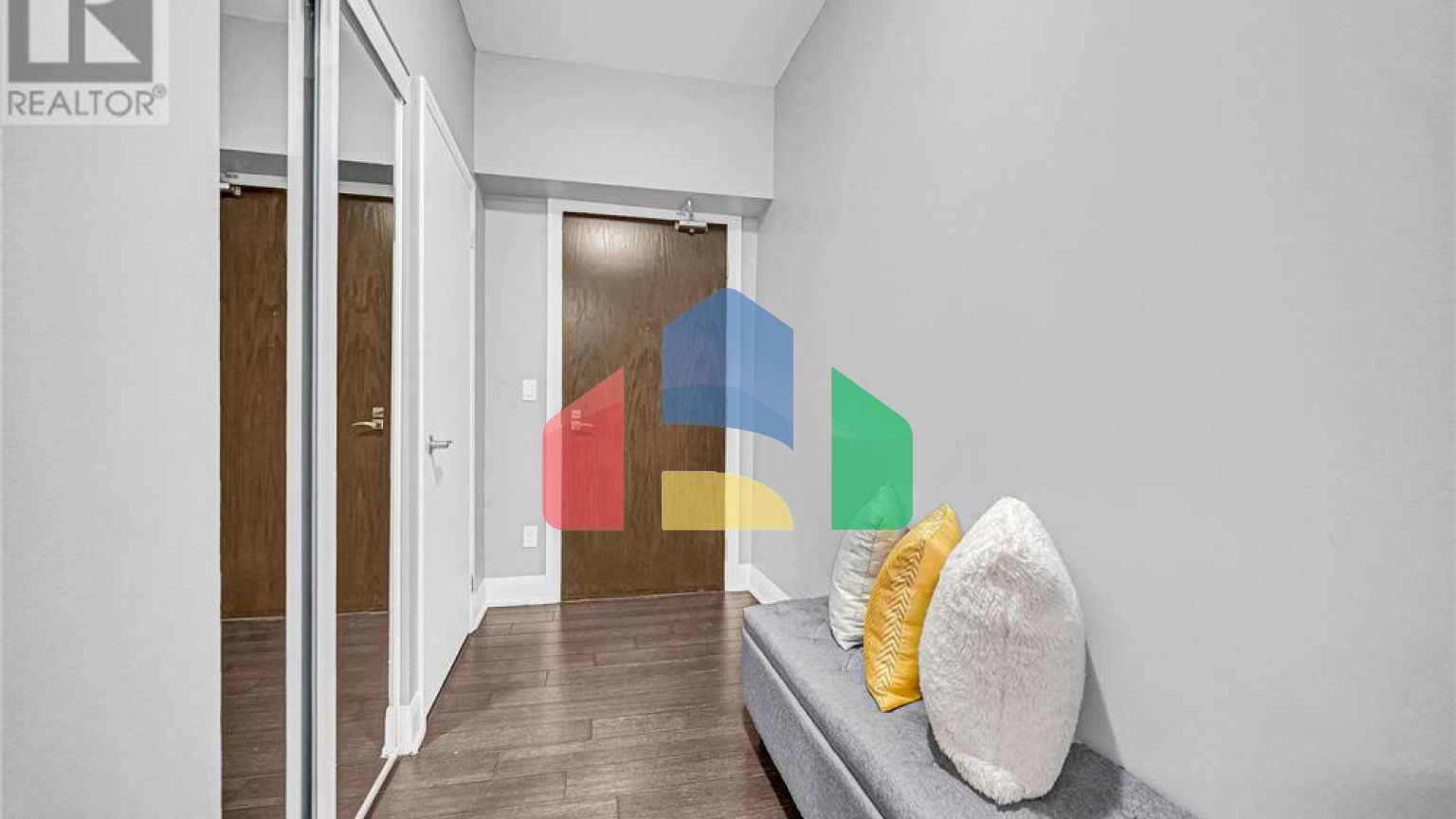 Residential - Single Family Home - Vaughan, Canada - Canada