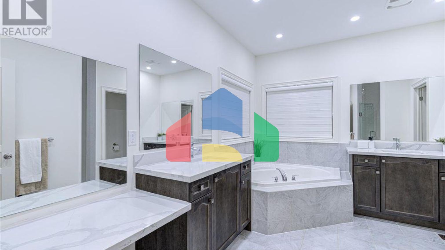 Residential - Single Family Home - Vaughan, Canada - Canada